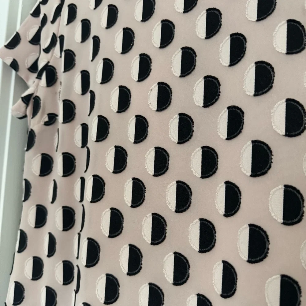 Vince Camuto Pink and‎ Black Geometric Shift Dress - Picture 2 of 5